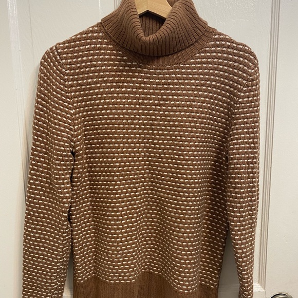 Patterned turtleneck - Picture 1 of 4